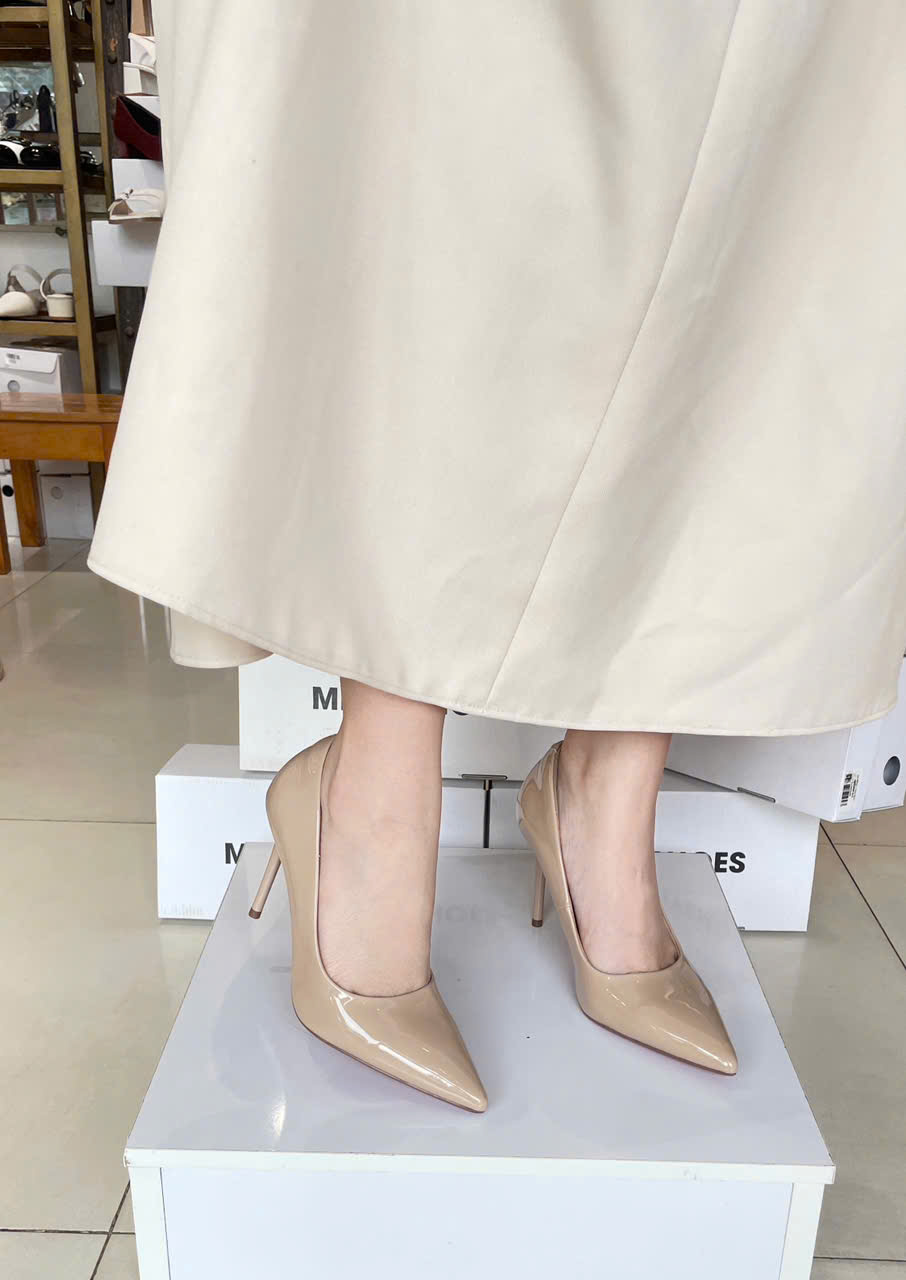 Merly featured shoe